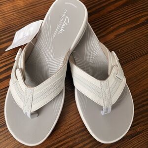 Clarks Women's Brinkley Reef Flip-Flop size 7 nwt